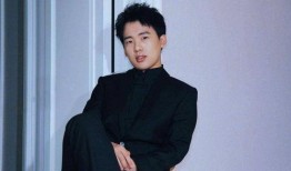 娱乐吃瓜郭麒麟,娱乐界的吃瓜达人，揭秘娱乐圈幕后故事