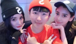 娱乐圈吃瓜男博主,吃瓜男博主带你探秘明星幕后生活